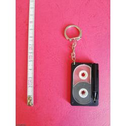 Privezak za ključeve br.5 - Audio kaseta Maxell