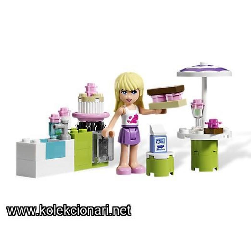 Lego Friends 3930 - Stephanie's Outdoor Bakery (LF18)